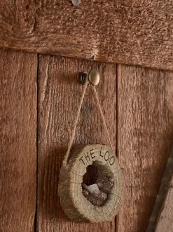 Decoraties*Next Reversable Hanging Bathroom Sign Naturel Hamish