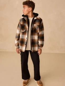 Jassen En Jacks|Shirts|Next - Borg gevoerde Ruit Overshirt Met capuchon (3-16jr) Roestbruin