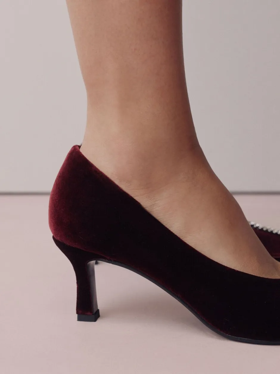 Schoenen Met Hakken|Next Rood fluweel - Forever Comfort - Spitse hakken met siersteentjes