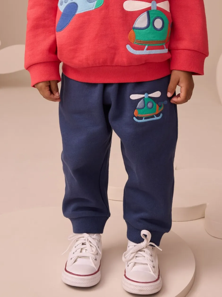 Truien En Breisels|Joggingbroeken*Next - Set met hoodie en joggingbroek (3 mnd - 7 jr) Rood/Blauw appliqué transport