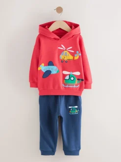 Truien En Breisels|Joggingbroeken*Next - Set met hoodie en joggingbroek (3 mnd - 7 jr) Rood/Blauw appliqué transport