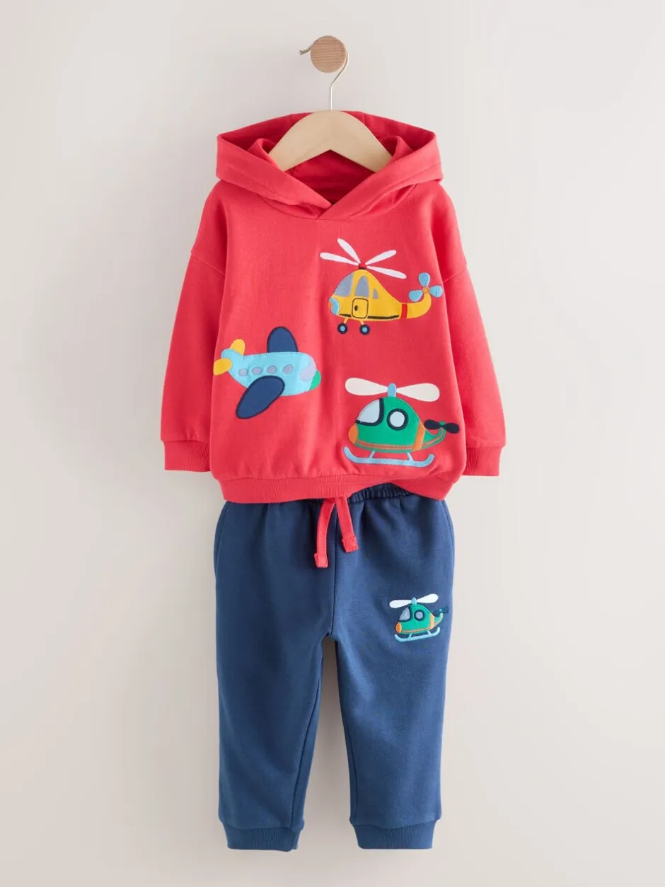 Truien En Breisels|Joggingbroeken*Next - Set met hoodie en joggingbroek (3 mnd - 7 jr) Rood/Blauw appliqué transport