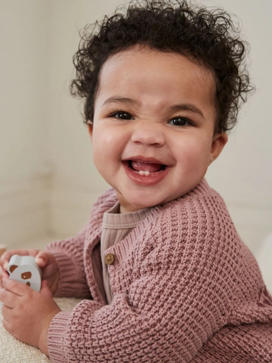 Gebreide Kleding|Next Roze - Gebreid babyvestje met geborduurde slogan op de rug (0mnd-2jr)