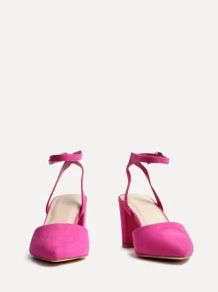 Ruimvallend En Extraruimvallend|Linzi Roze - Larsa pumps met spitse neus en wijde pasvorm