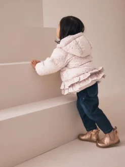 Jassen, Jacks En Kinderwagenpakjes|Jassen En Jacks|Next - Regenbestendige gewatteerde jas met rucheszoom (3mnd -7jr) Roze