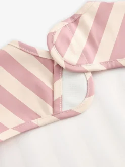 Slabbetjes|Next Roze - Slabbetje met mouwen voor spenen en voeden