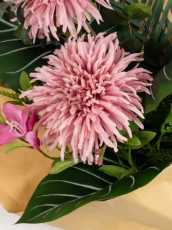 Kunstbloemen*Scottish Everlastings Ltd Artificial Pink Chrysanthemum Bouquet
