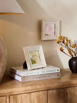Fotolijsten|Next Set of 2 Distressed Wood Effect Photo Frames Crème