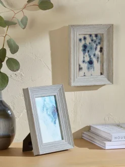 Fotolijsten|Next Set of 2 Distressed Wood Effect Photo Frames Grijs