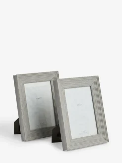Fotolijsten|Next Set of 2 Distressed Wood Effect Photo Frames Grijs