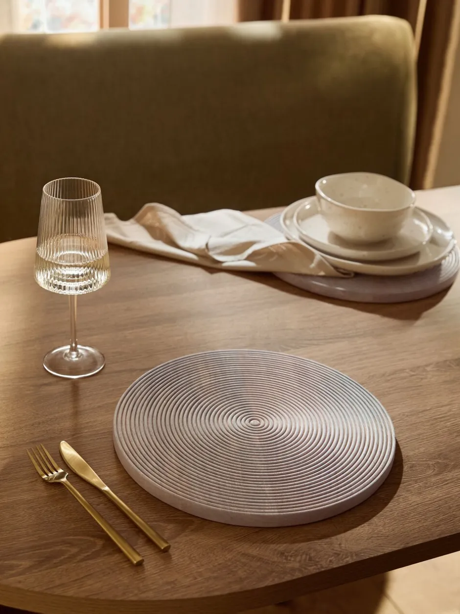 Tafellinnen En Placemats |Next Set van 2 Bronx geëtste houten placemats Kalkwas