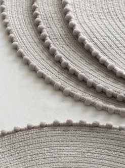 Tafellinnen En Placemats *Next Set van 4 placemats met pompon Grijs