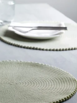 Tafellinnen En Placemats |Tafelgerei|Next Set van 4 placemats met pompon Grijs-groen