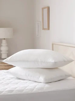 Dekbedden En Kussens|Next Set van 2 Sleep In Silk kussens van 100% katoen
