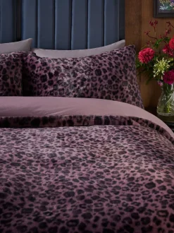 Beddengoedsets En Dekbedovertrekken|Next Set van dekbedovertrek en kussensloop van imitatiebont Paarse luipaardprint