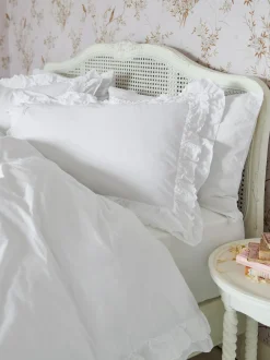 Beddengoedsets En Dekbedovertrekken*Shabby Chic by Rachel Ashwell® broderie anglaise ruche dekbedovertrek en kussensloopset Wit