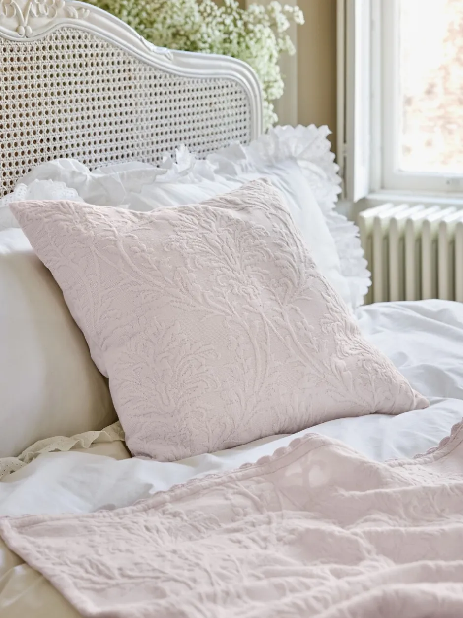 Kussentjes En Plaids|Kussentjes En Plaids*Shabby Chic by Rachel Ashwell® Textured Floral Matelasse Cushion Roze
