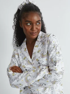 Pyjama's|Loungewear|Skinnydip Peanuts x Snoopy Rainbow Print Pyjama Set in Ecru