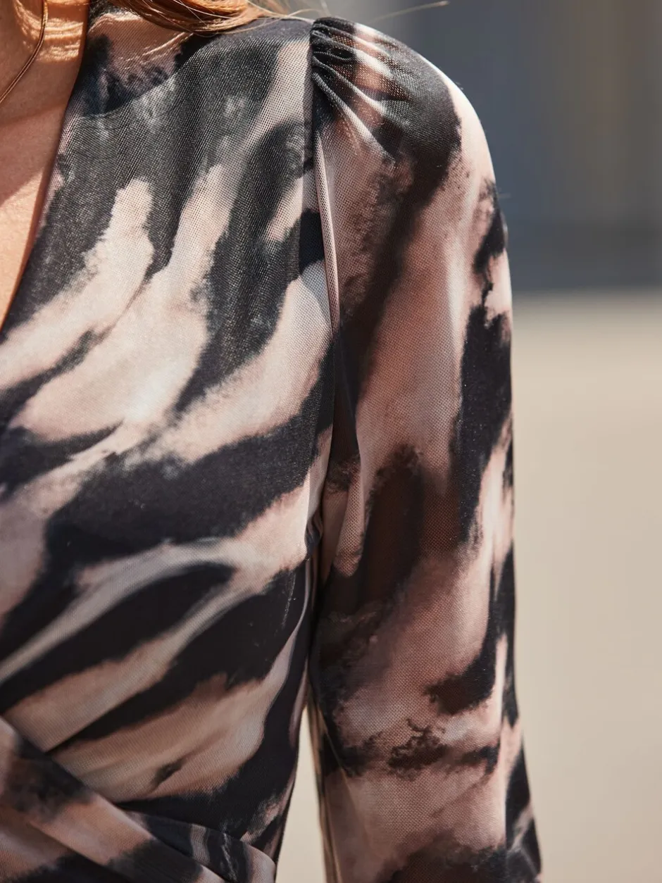 Blouses En Overhemden|Sosandar Abstract Print Wrap Front Top