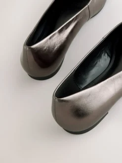 Lage Schoenen|Next - Forever Comfort® Leather Square Toe Ballerina Flats Tin