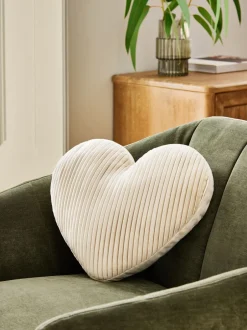 Kussentjes En Plaids|Kussentjes En Plaids|Next Valentines 3D Pleated Velvet Heart Cushion