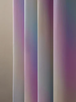Gordijnen|Gordijnen*Next Verduisterende ombre ringgordijnen met regenboogprint