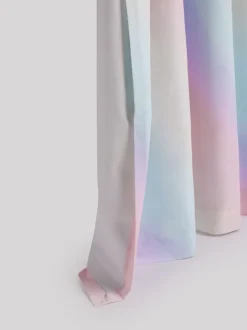 Gordijnen|Gordijnen*Next Verduisterende ombre ringgordijnen met regenboogprint