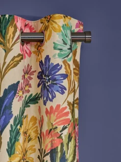 Gordijnen|Gordijnen|Next Verduisterende thermische Gordijnen met oogjes met een vleugje linnen en opvallende bloemenprint.