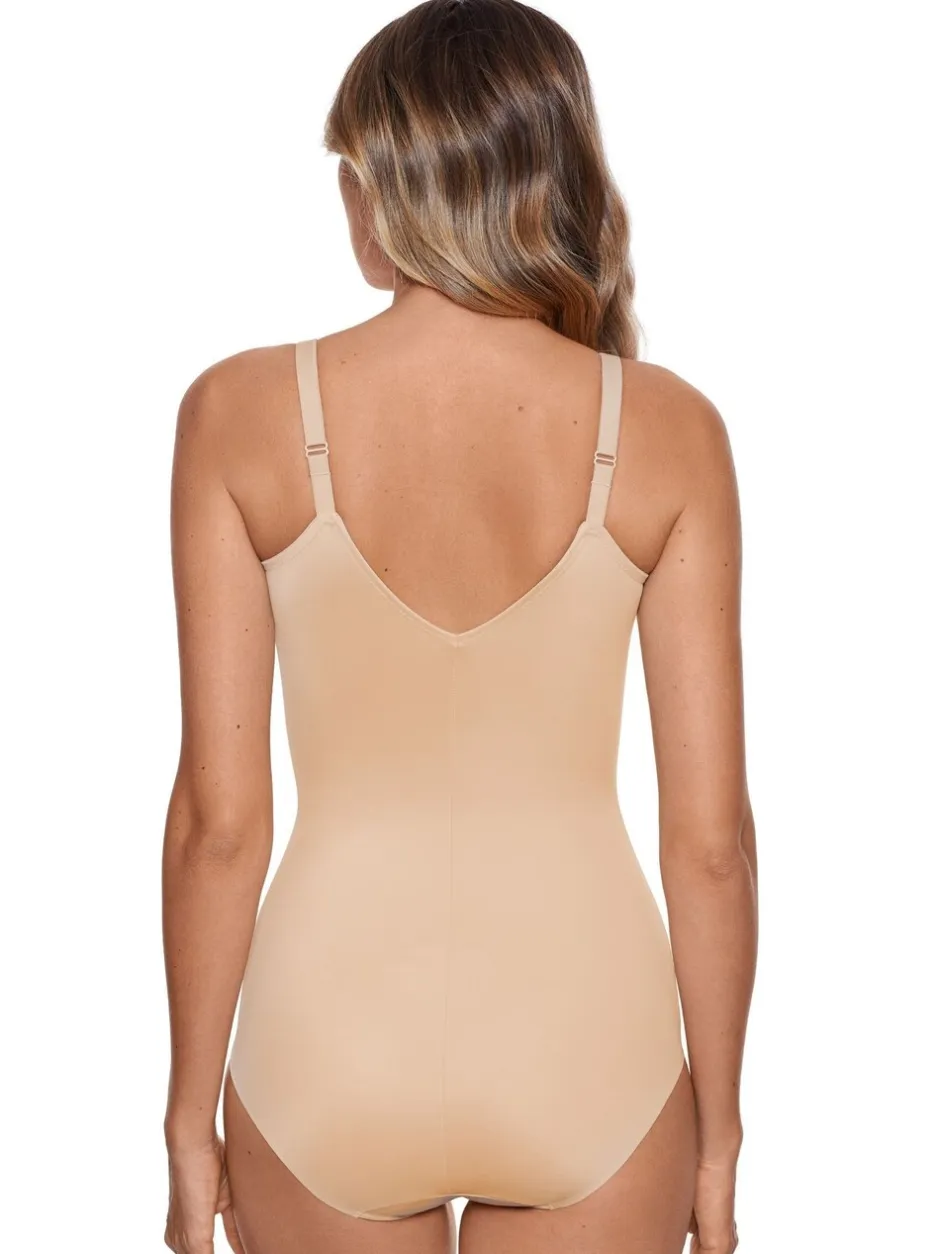 Shapewear|Miraclesuit - - Shapewear vormgevende body zonder beugel met extra sterke ondersteuning Warm beige