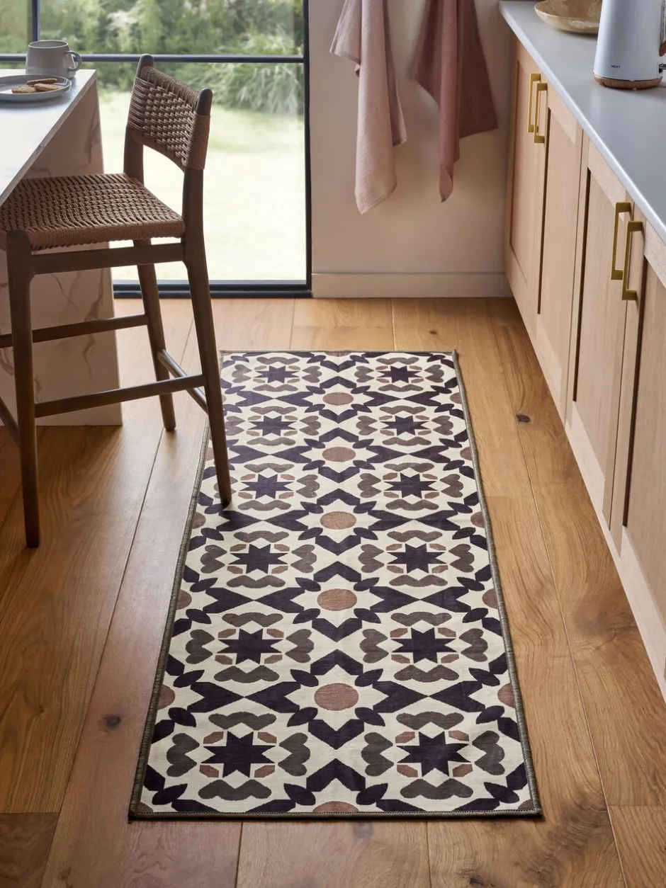 Vloerkleden En Lopers|Vloerkleden En Lopers*Next Wasbare loper met geometrische tegelprint Chocoladebruin