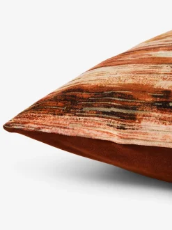 Kussentjes En Plaids|Kussentjes En Plaids|Next Wazig velours gestreept kussen Oranje