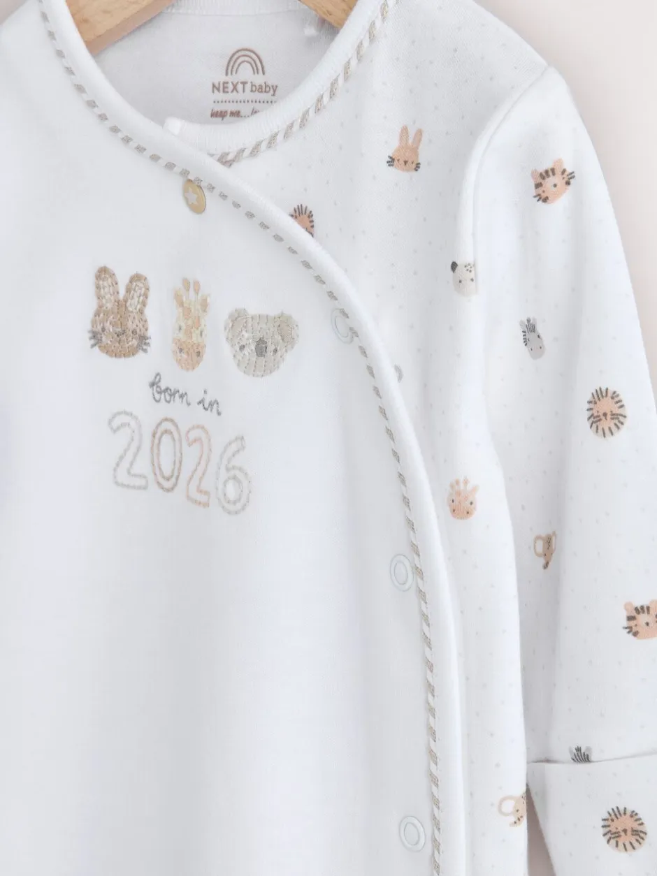 Babypakjes En Babypyjama's*Next Wit - Born in 2026 baby pyjama en muts set (0 - 9 mnd)