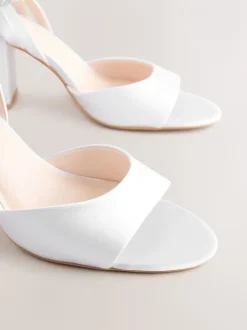 Schoenen Met Hakken*Next - Forever Comfort® bruidssandalen met ronde neus en blokhak Wit