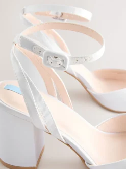 Schoenen Met Hakken*Next - Forever Comfort® bruidssandalen met ronde neus en blokhak Wit