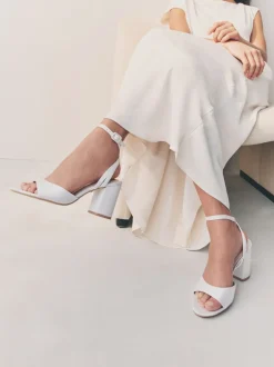 Schoenen Met Hakken*Next - Forever Comfort® bruidssandalen met ronde neus en blokhak Wit