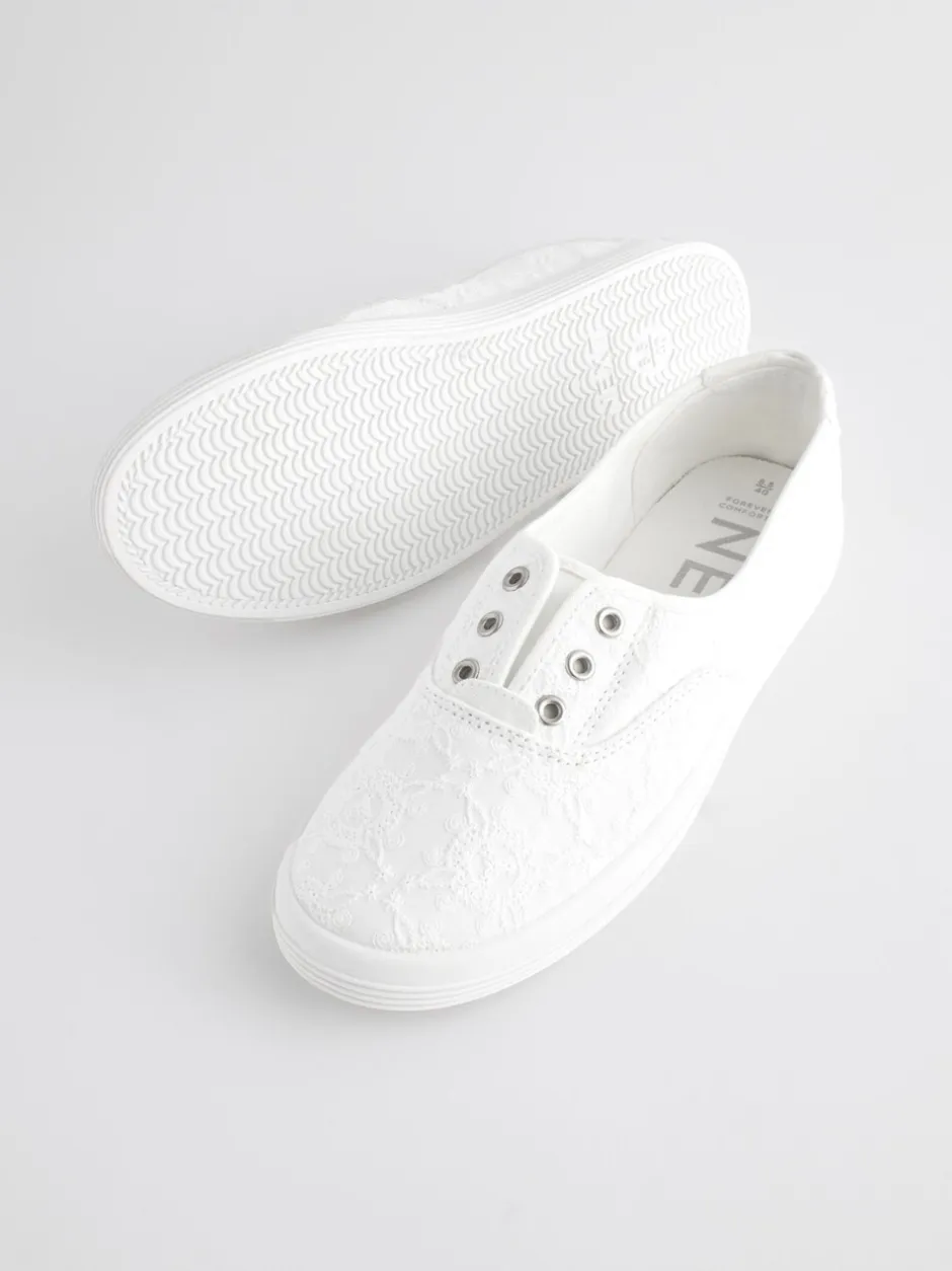 Sneakers*Next - Geborduurde veterloze canvas instapsneakers Wit
