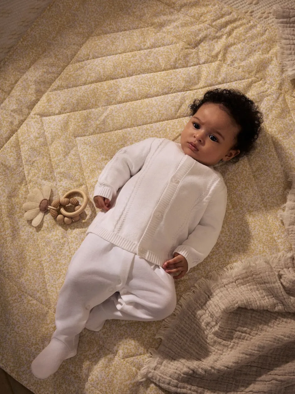 Gebreide Kleding|Next Wit - Kabelgebreid babyvestje