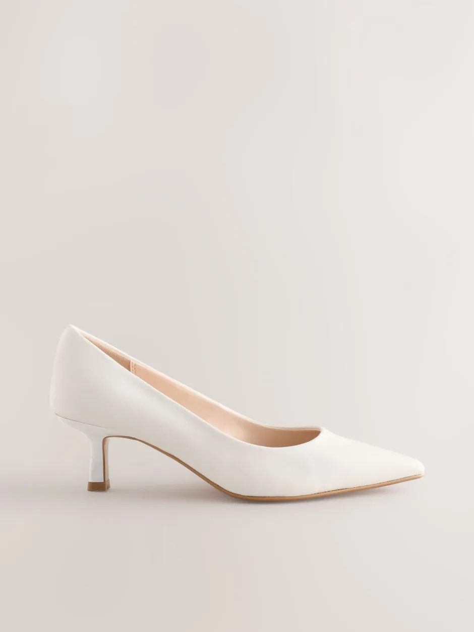 Schoenen Met Hakken|Next Wit - Leren pumps met spitse neus en kittenhakje