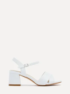 Ruimvallend En Extraruimvallend|Schoenen Met Hakken*Linzi - Wide Fit Vivian Heeled Sandals h Crossover Front Strap Wit