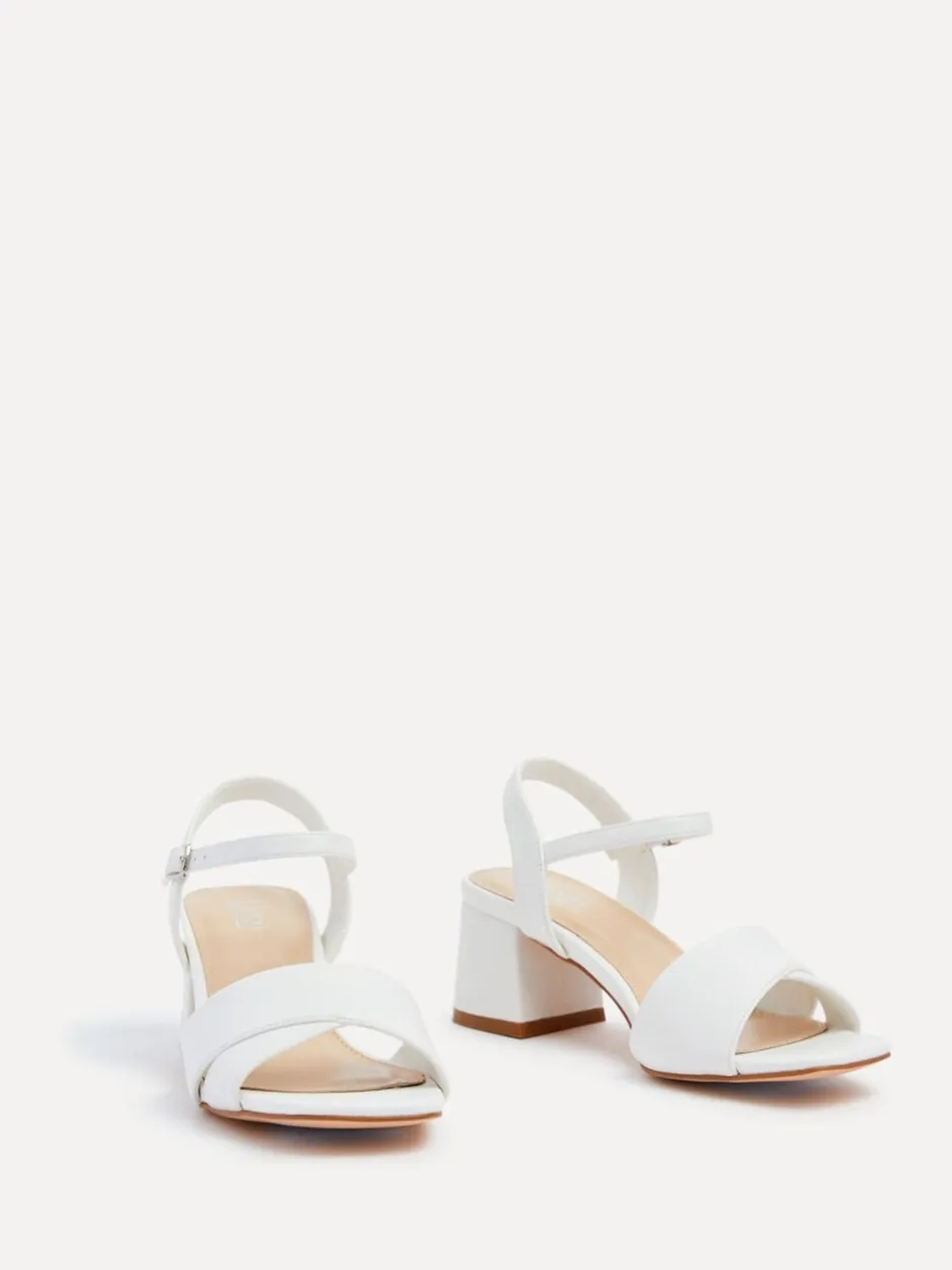 Ruimvallend En Extraruimvallend|Schoenen Met Hakken*Linzi - Wide Fit Vivian Heeled Sandals h Crossover Front Strap Wit