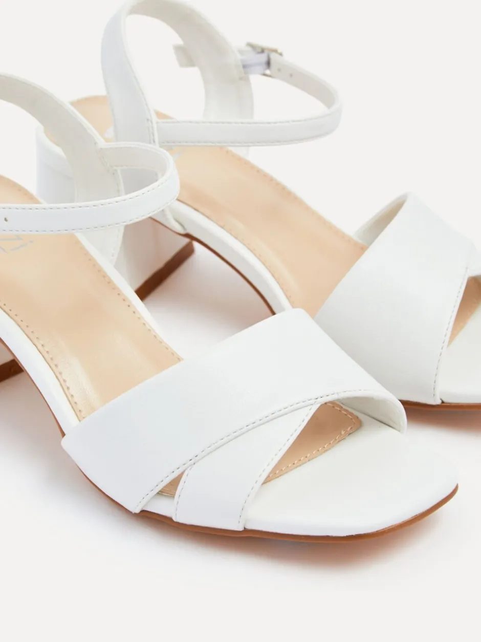 Ruimvallend En Extraruimvallend|Schoenen Met Hakken*Linzi - Wide Fit Vivian Heeled Sandals h Crossover Front Strap Wit