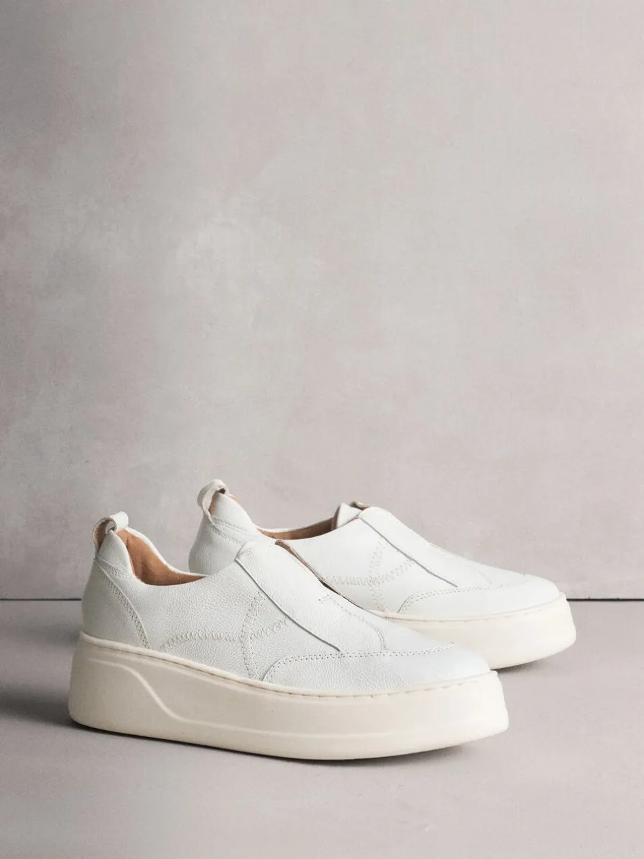 Sneakers|Next - Signature leren sneakers met dikke plateauzolen en sleehak Wit
