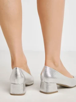 Ruimvallend En Extraruimvallend|Schoenen Met Hakken|JD Williams - Heavenly Soles By Low Block Heels Court Shoes Zilver