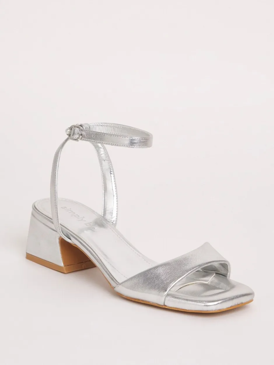 Ruimvallend En Extraruimvallend|Schoenen Met Hakken*Simply Be - Barely There on Low Block Heels in Extra Wide Fit Zilver