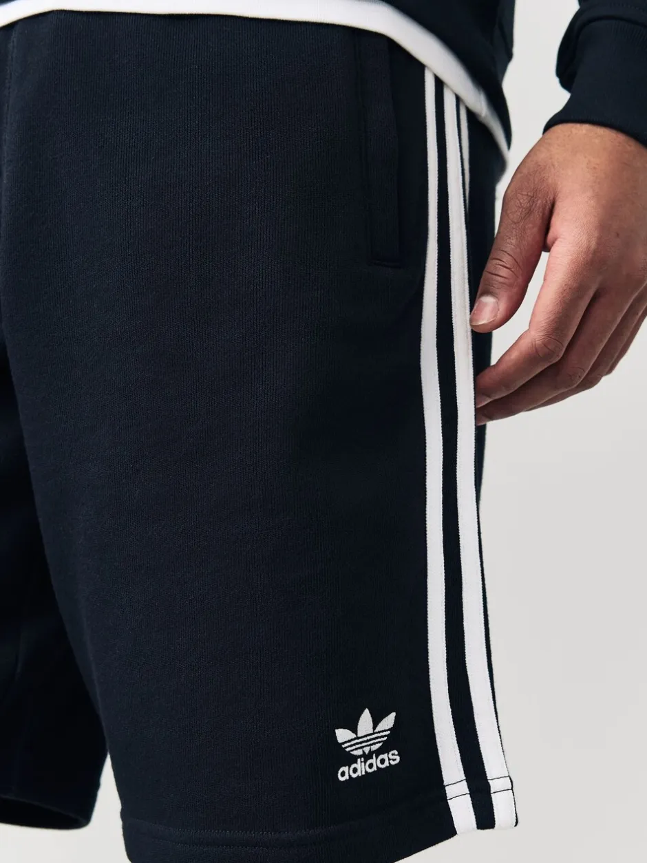 Shorts*adidas originals - Adicolor short met 3 strepen Zwart