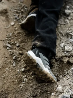 Boots*adidas - Terrex Ax4r Mid wandelschoenen voor kinderen Zwart