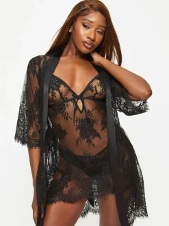 Badjassen|Ann Summers Zwart - Availing All Over Lace Robe