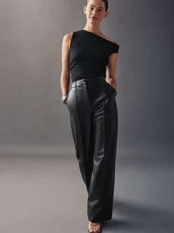 Broeken*Next - Broek met rechte pijpen van imitatieleer Zwart