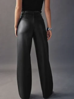 Broeken*Next - Broek met rechte pijpen van imitatieleer Zwart