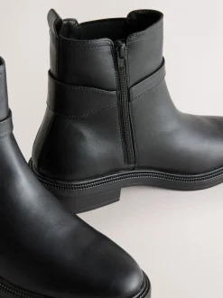 Ruimvallend En Extraruimvallend*Next - Chelsea Boots met gesp Zwart